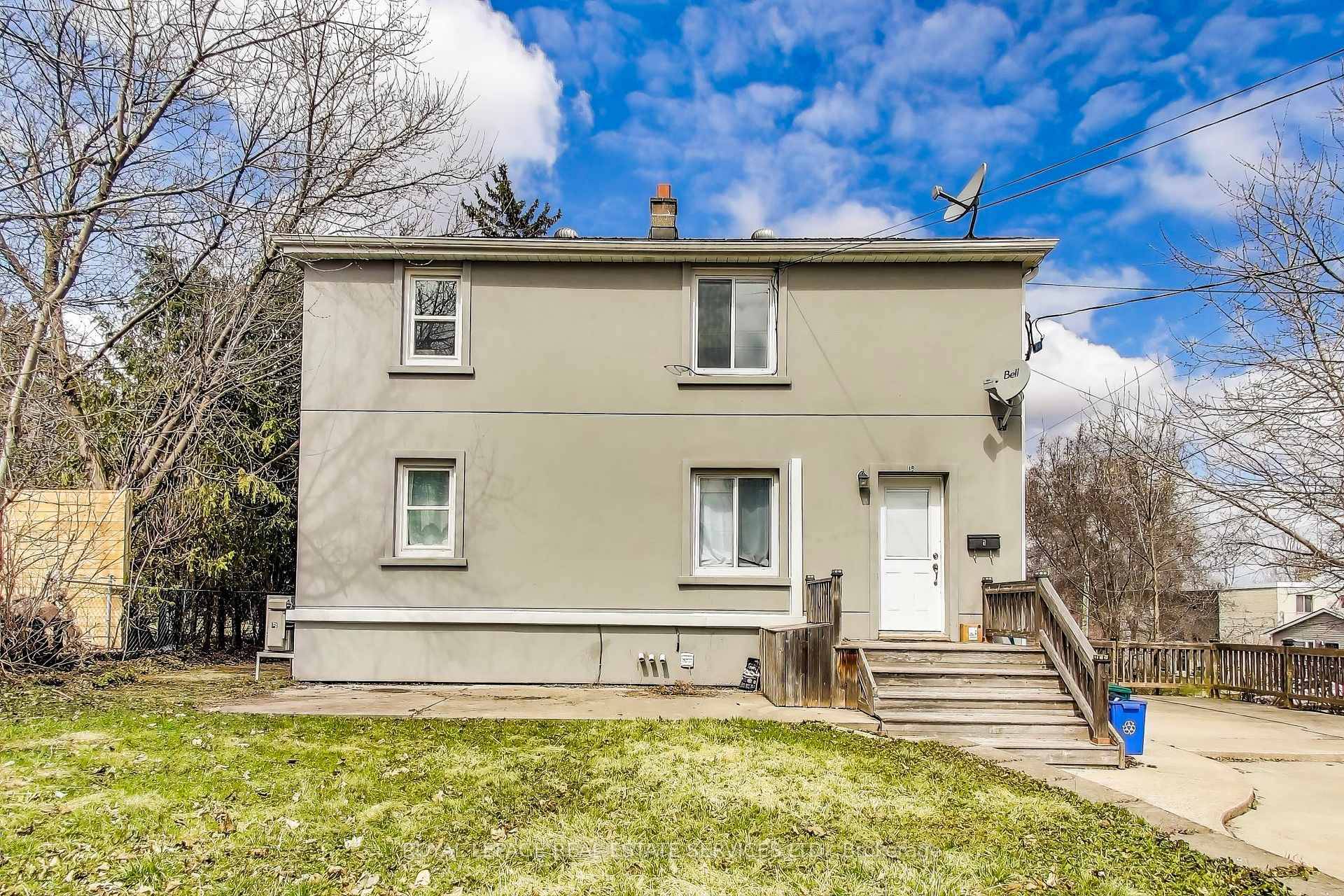 Exceptional Multi Residential Investment Opportunity in the Heart of Georgetown !