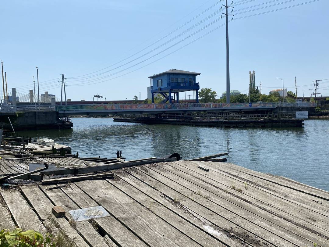 Welcome to Fair Haven 299 Chapel St, a rare and remarkable waterfront investment opportunity in the heart of the City of New Haven.