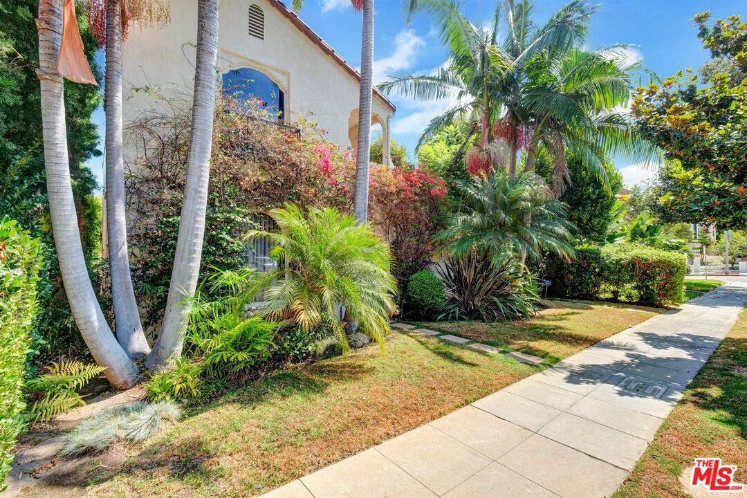 458   Smithwood Dr 3BR Beverly Hills La