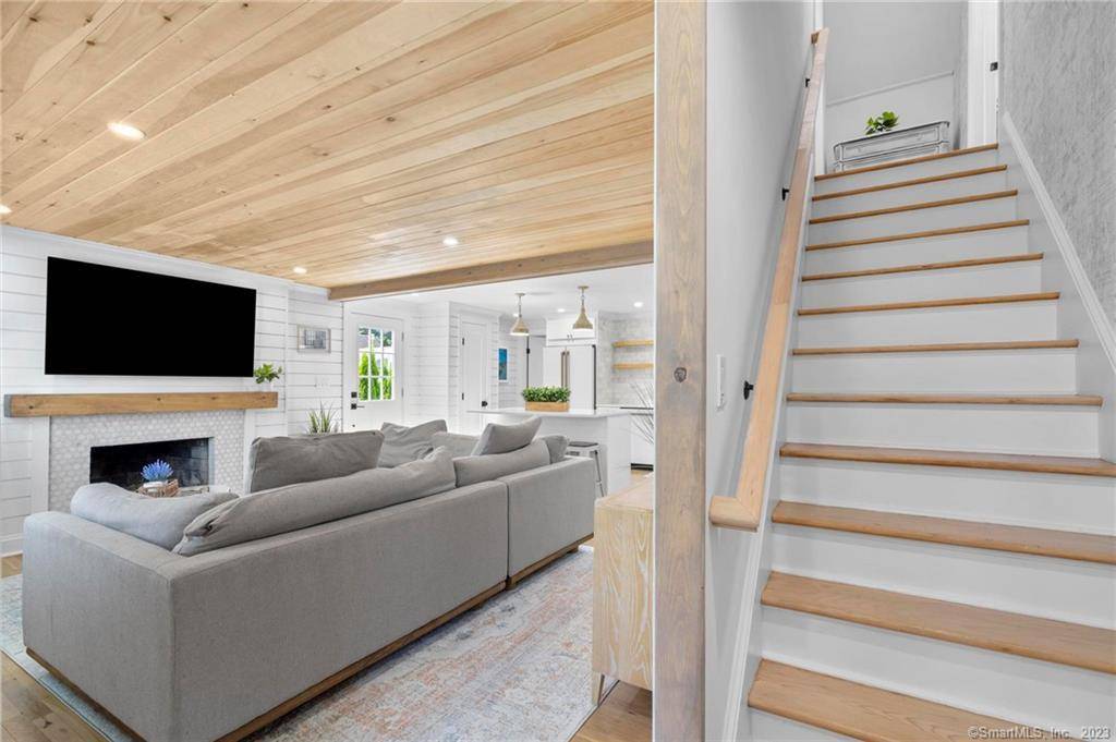 ACADEMIC 2028 2029 ONLY. ALL PRIOR SCHOOL YEARS ARE RENTED.