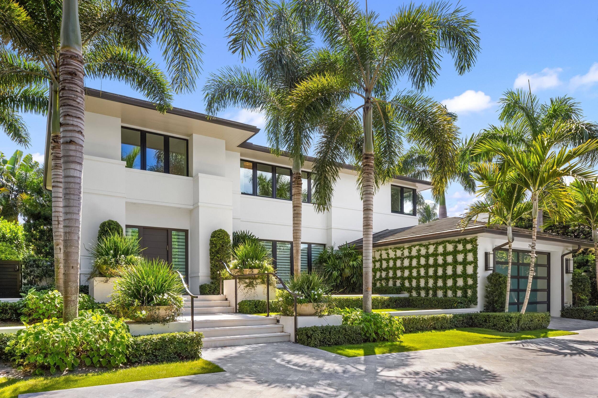 Gorgeous contemporary 4BR 5.