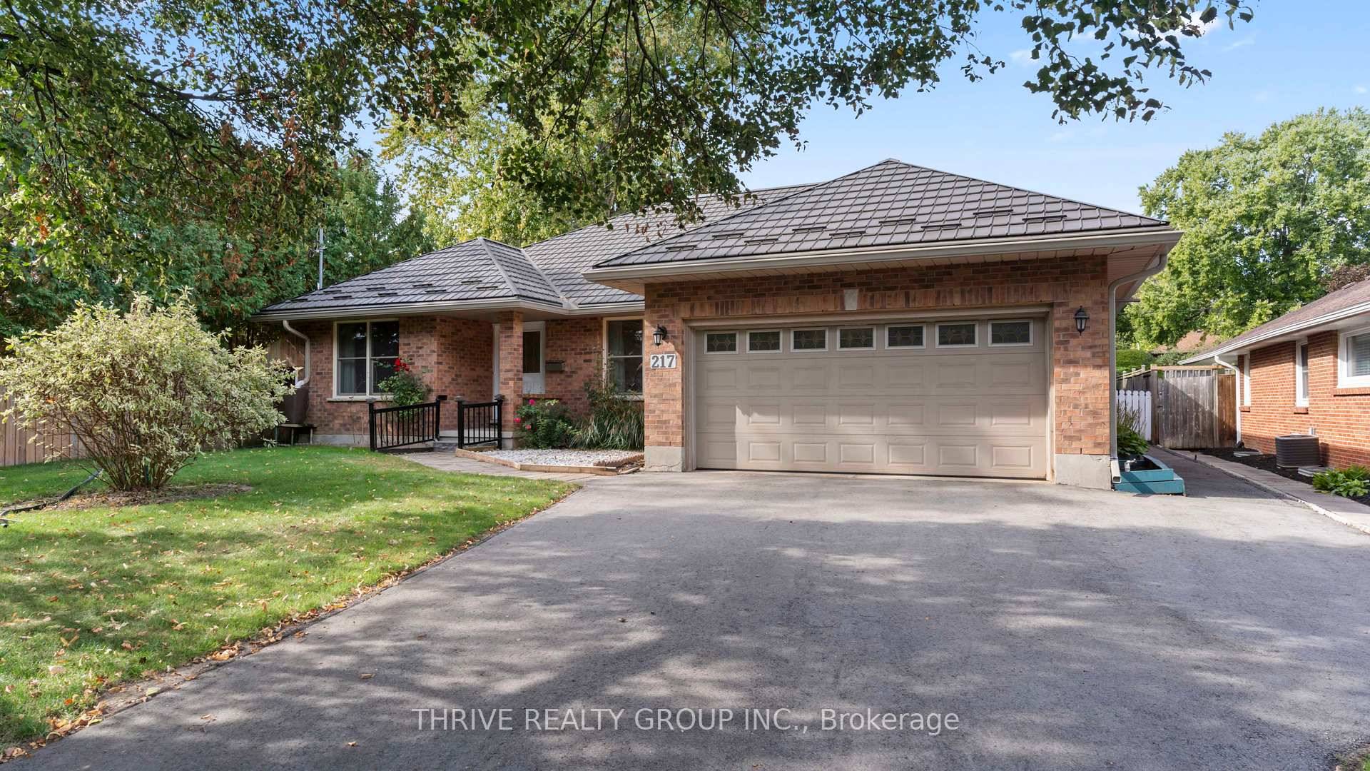 Welcome to this charming, all brick bungalow offering convenient one floor living in a desirable, family friendly neighbourhood.