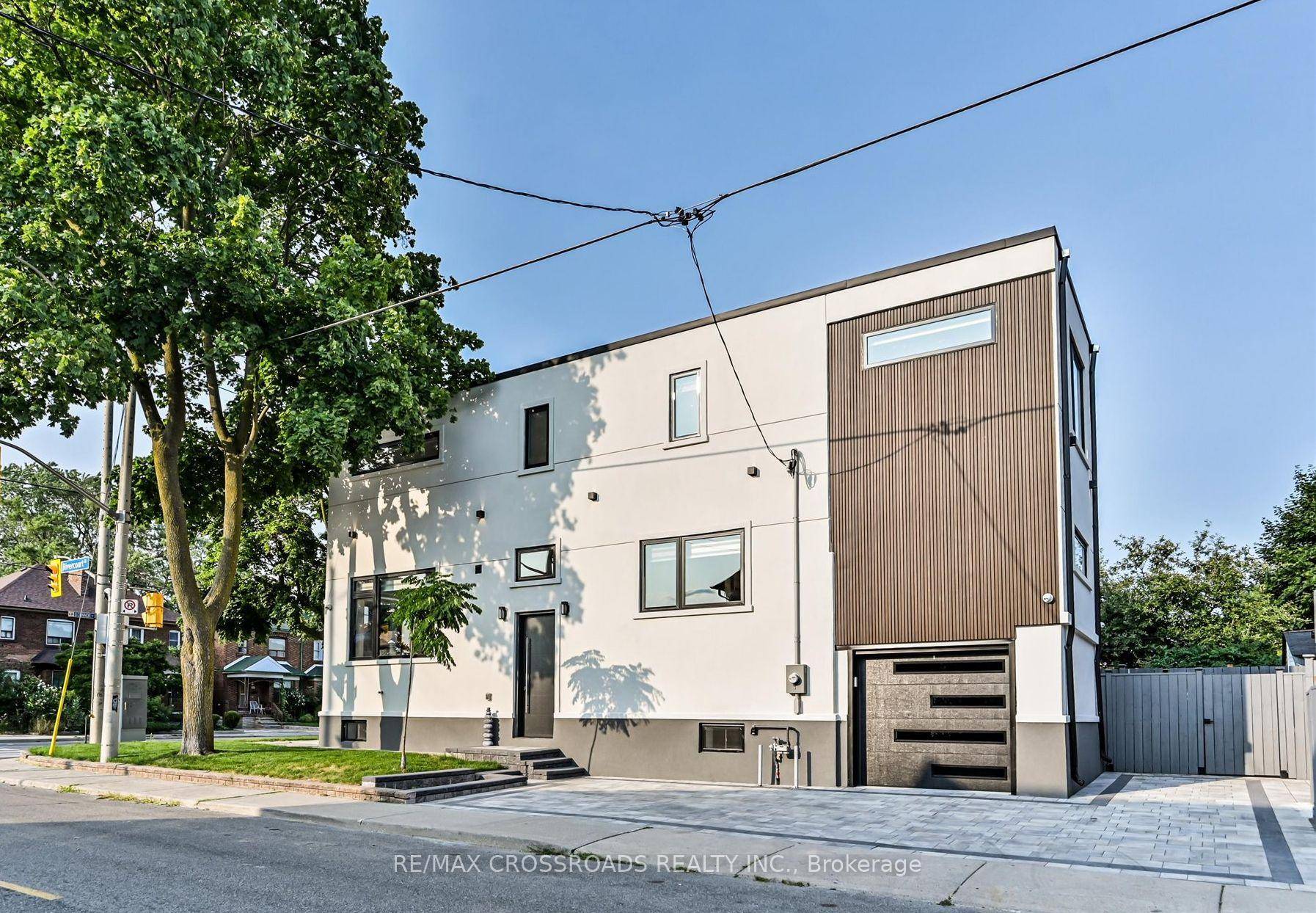 Exquisitely renovated detached house featuring 3 bedrooms and 5 washrooms, with no expense spared.