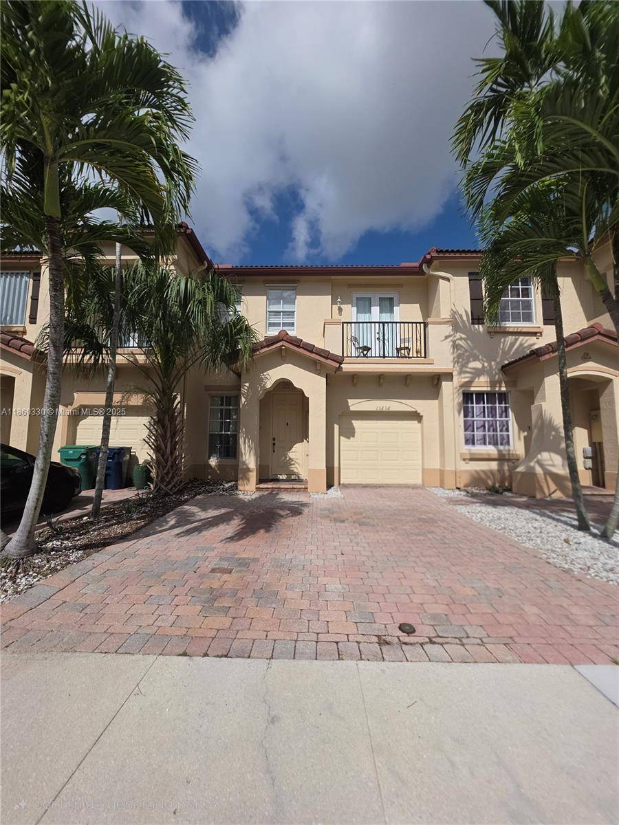 EXCELLENT PROPERTY FOR SALE IDEAL FOR INVESTORS AND LARGE FAMILIES !