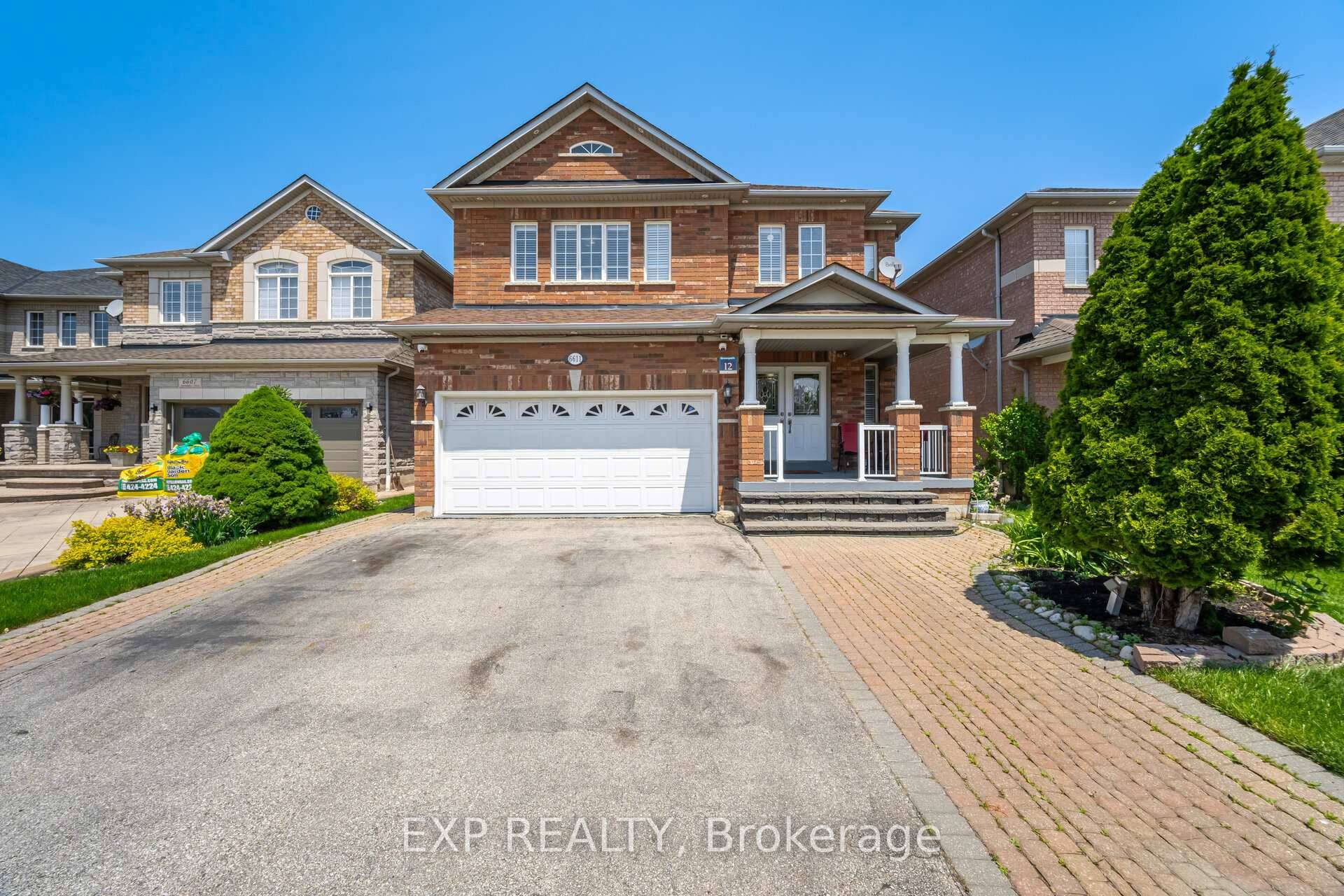 RAVINE LOT ! Over 3, 000 Sq Ft.