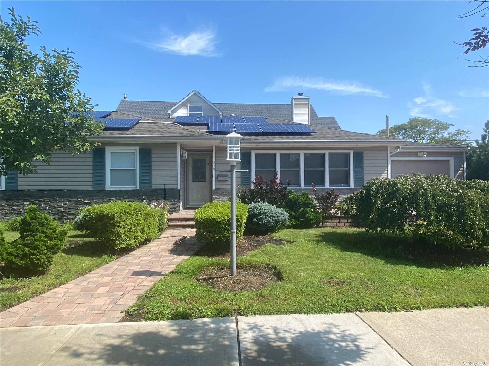 Fantastic whole house beach rental for August through Labor Day.
