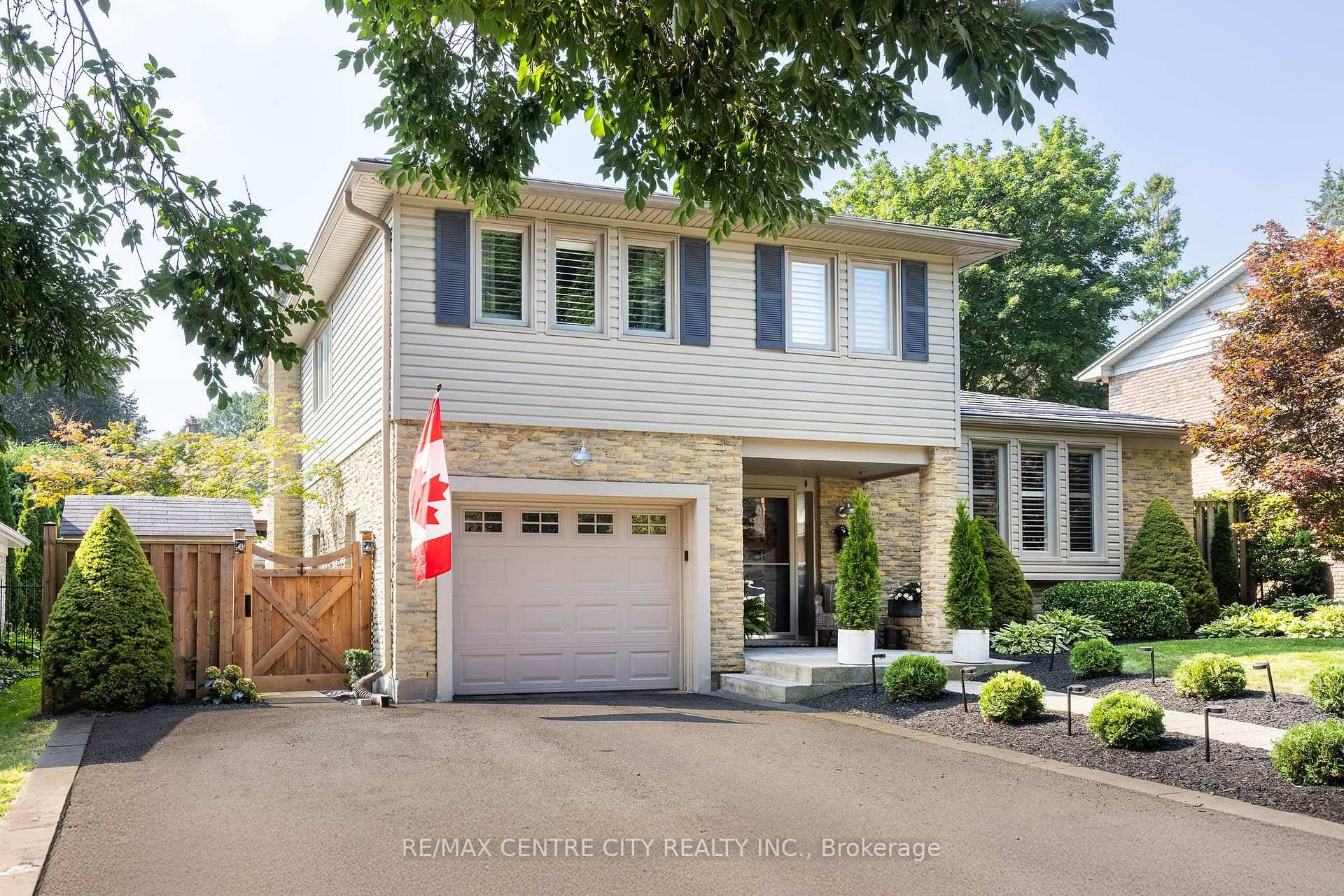 Featured in Our Homes magazine, 144 Springfield Crescent is a true showpiece where every inch has been thoughtfully renovated with the highest quality craftsmanship and attention to detail.