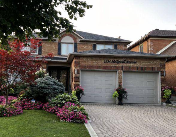 Welcome to this bright and well maintained 1 bedroom, 1 bathroom basement apartment located in a quiet, family oriented neighbourhood in the heart of Mississauga.