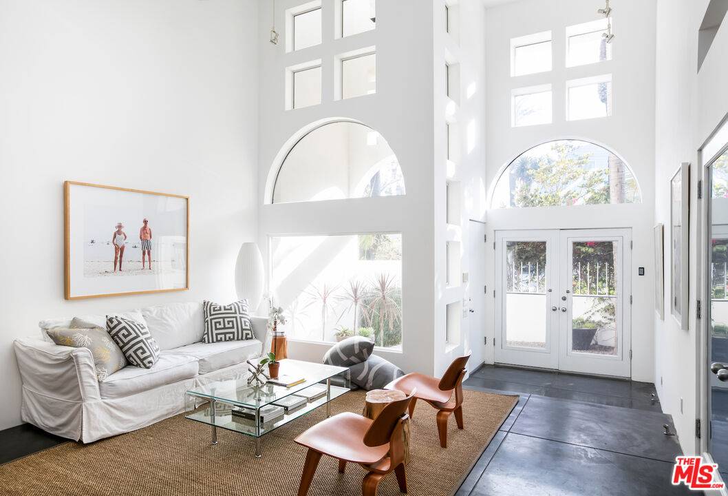 1415 Cabrillo Ave 3BR Marina Del Rey La