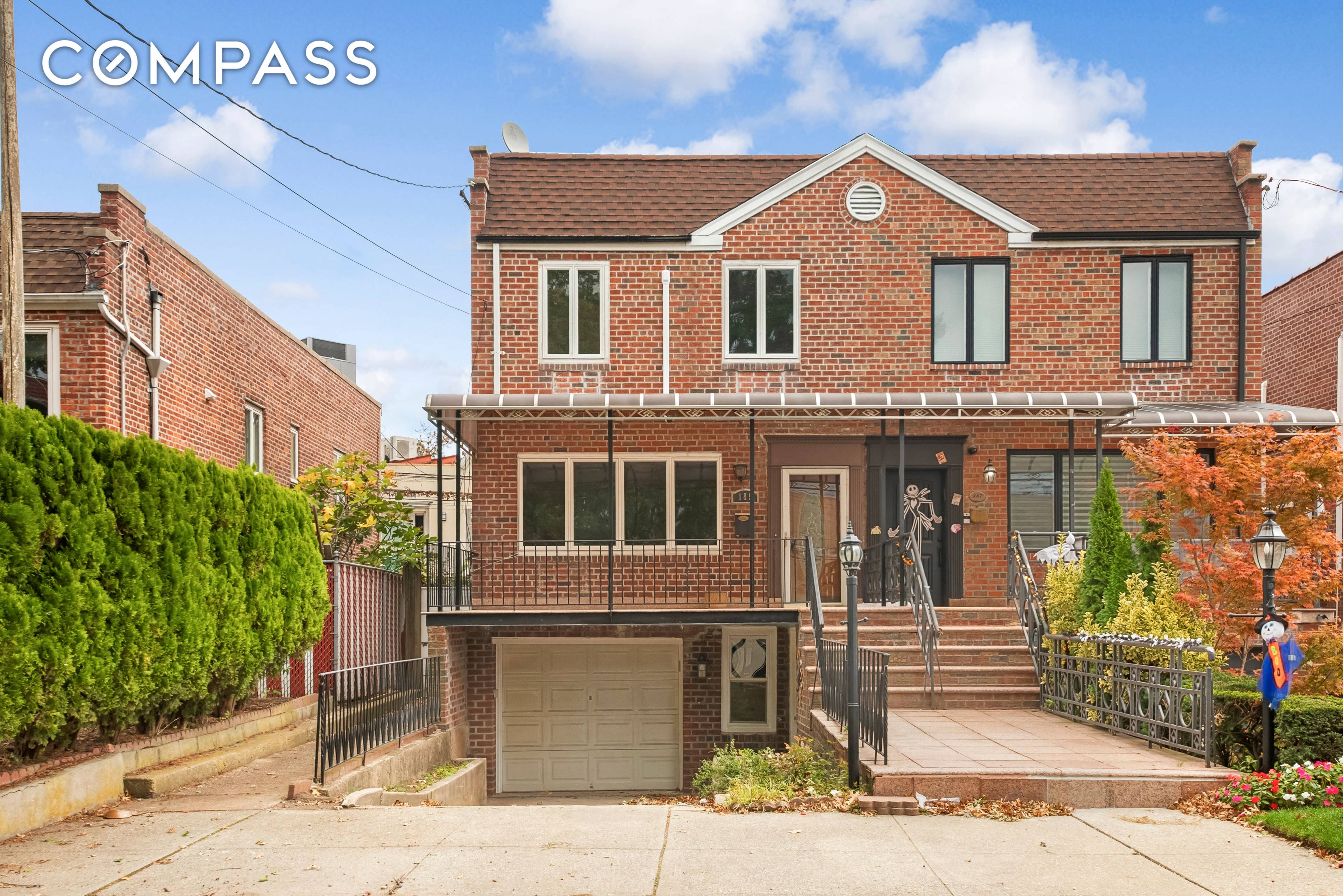 Welcome to 185 Oxford Street, a stunning semi attached brick residence offering sophisticated coastal living in Manhattan Beach.