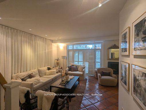Summerhill, tucked away on Shaftesbury Avenue, is a charming boutique condo building where every suite offers a unique design.