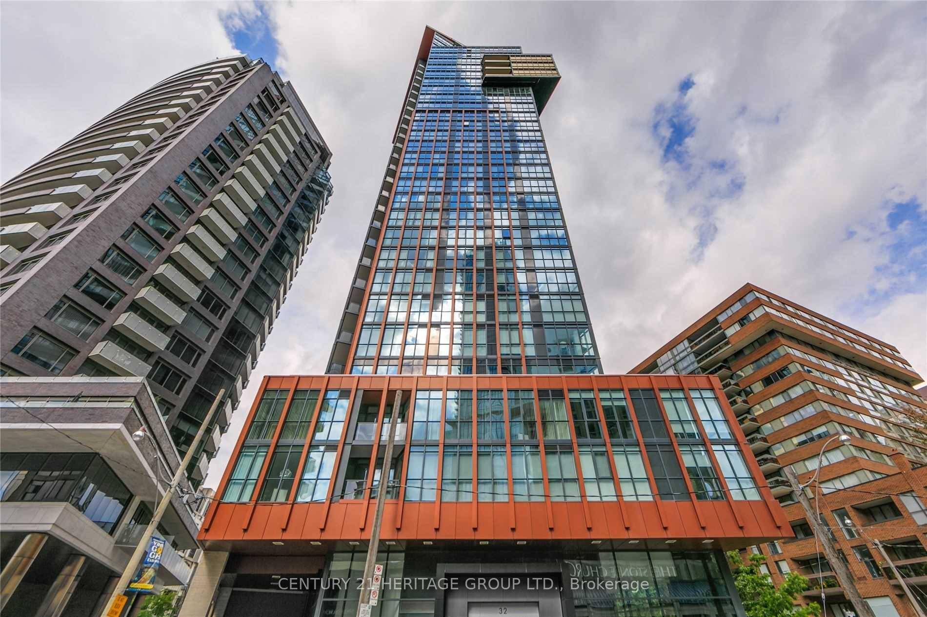Location Location Location, Luxury Prestigious Yorkville In Heart Of The Yorkville Area, Corner Unit With Stunning Balcony With Great South West Views, Steps To Public Transit, Yorkville Shops, Fine Dining, ...