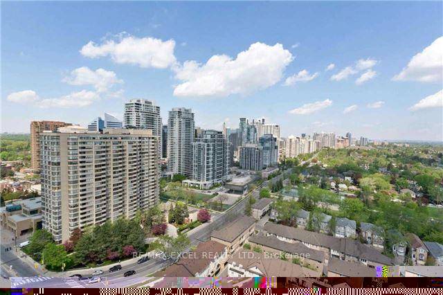 Beautiful 1 bedroom and separate den w unobstructed views.