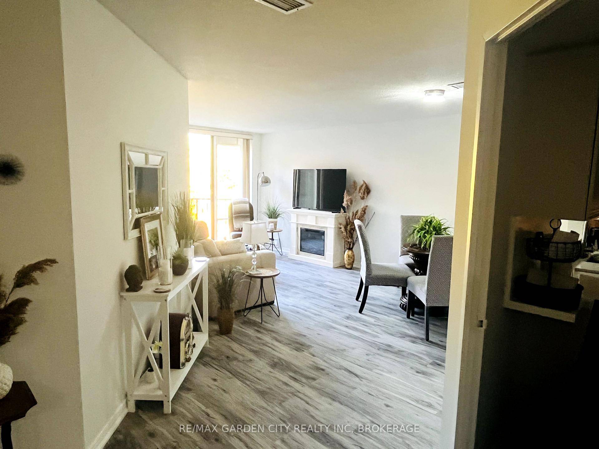Pent House Unit Available in the very saught after building of Mansions of Forest Glen building in the prestigious Mount Carmel Estates in Niagara Falls.