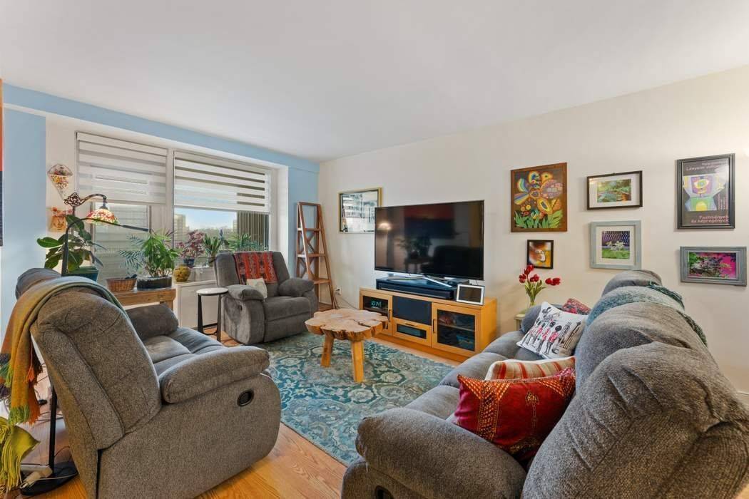 Live Among the Trees Just 25 Minutes from Grand Central Imagine waking up to sweeping views of Riverdale and the Hudson River, stepping onto your private balcony with your morning ...