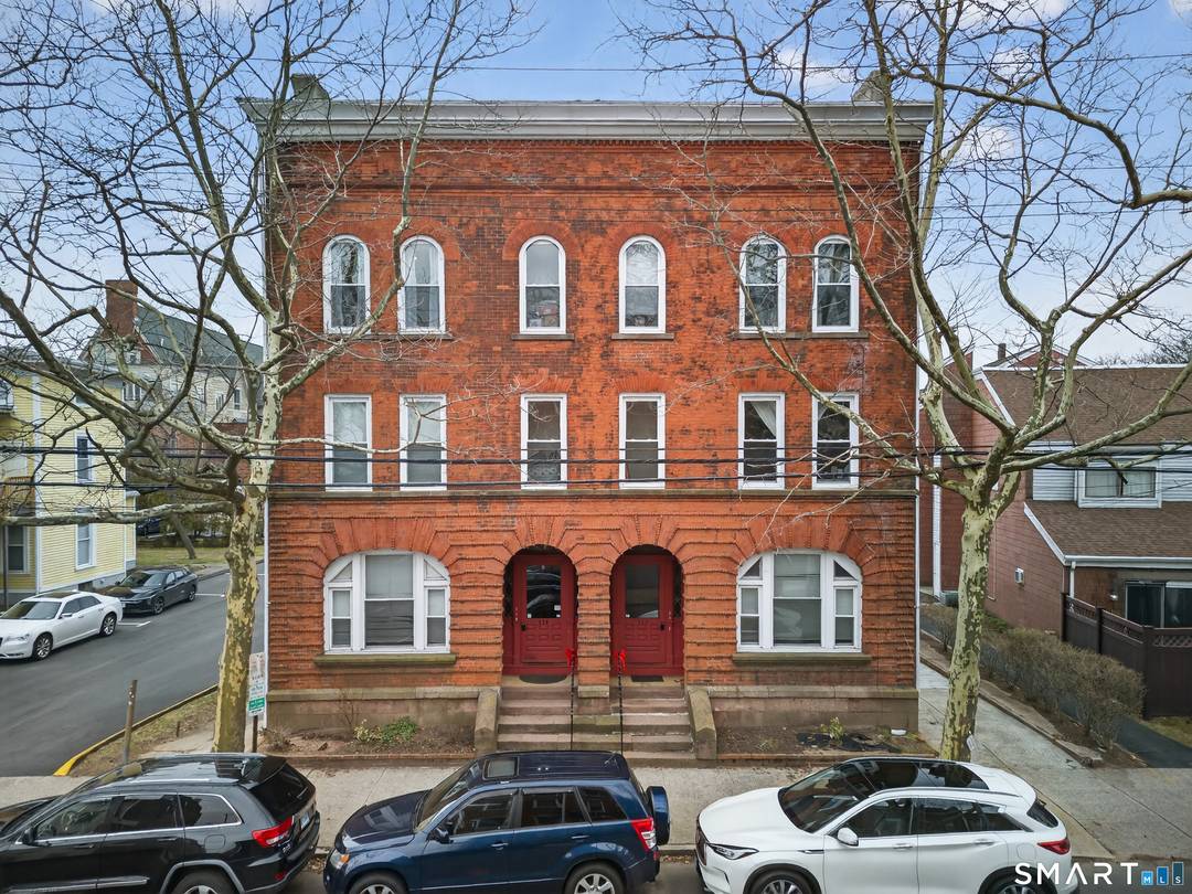 Turnkey fully occupied 6 unit investment property in the heart of the Wooster Square neighborhood steps to Downtown New Haven Yale !