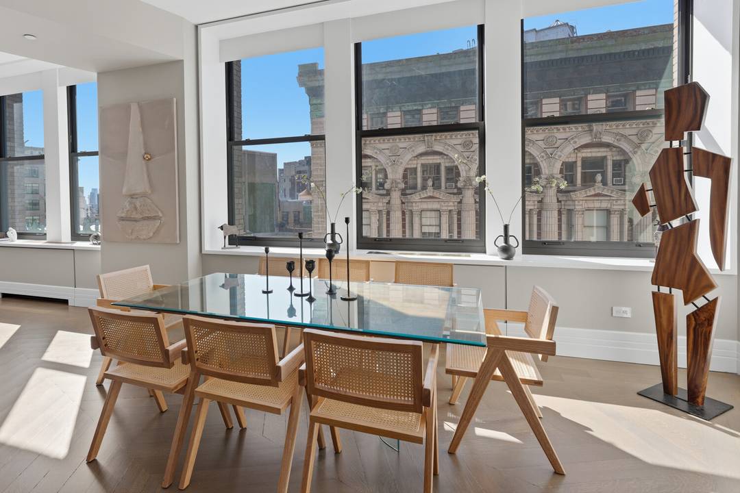 We invite you to live an unprecedented level of luxury in one of the most successful new developments in the city's history, now home to the pinnacle of the Forbes ...