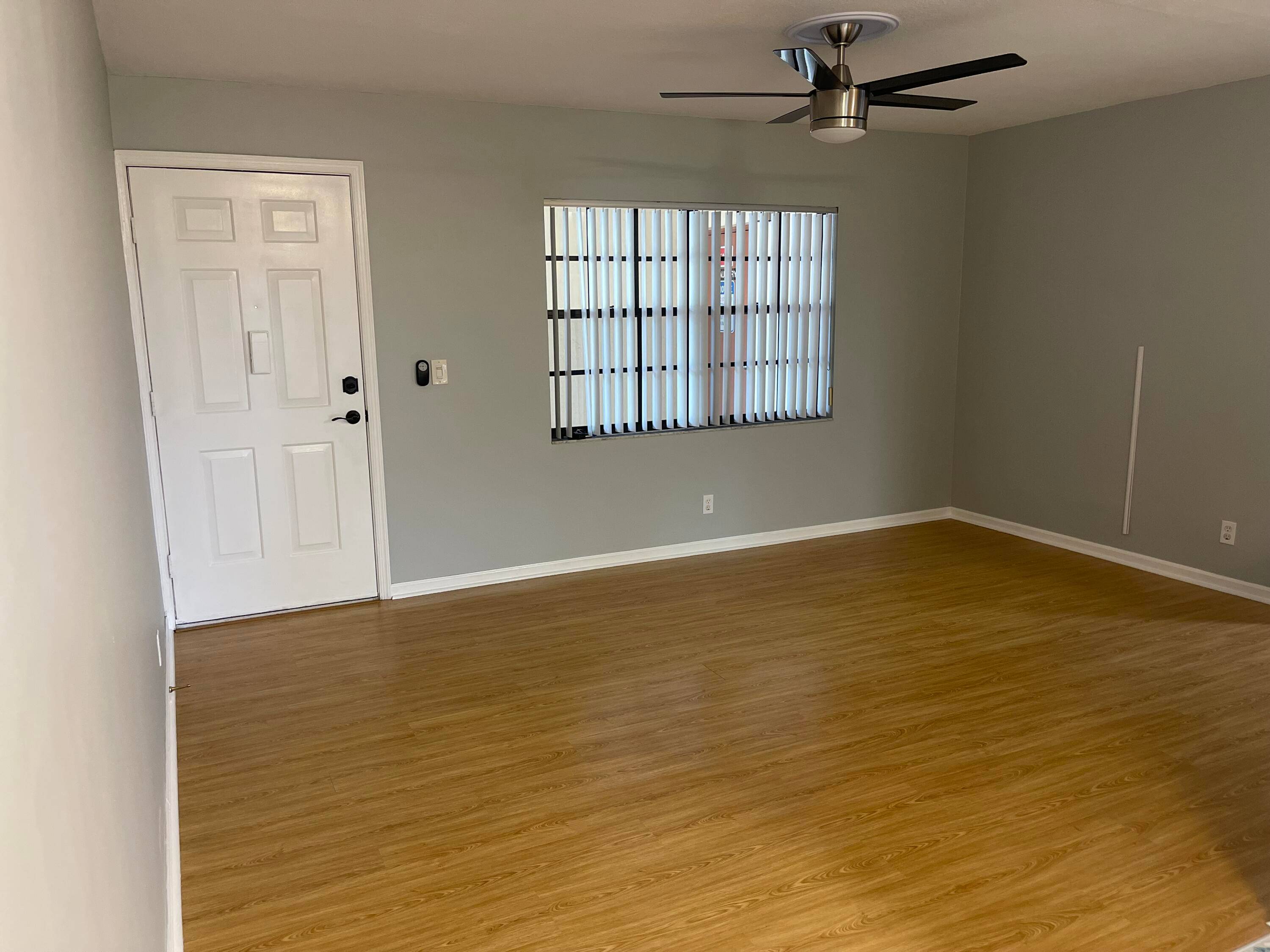 Fantastic Opportunity for Buyers or Investors !