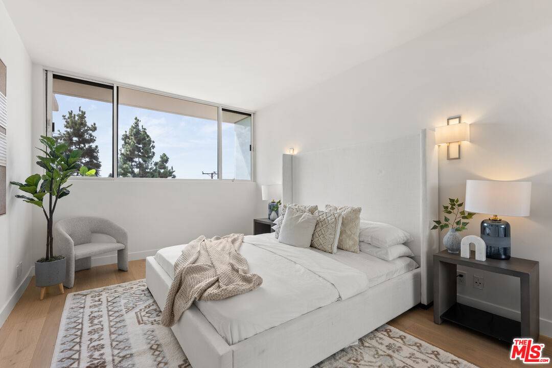 8787   Shoreham Dr 1BR Sunset Strip La