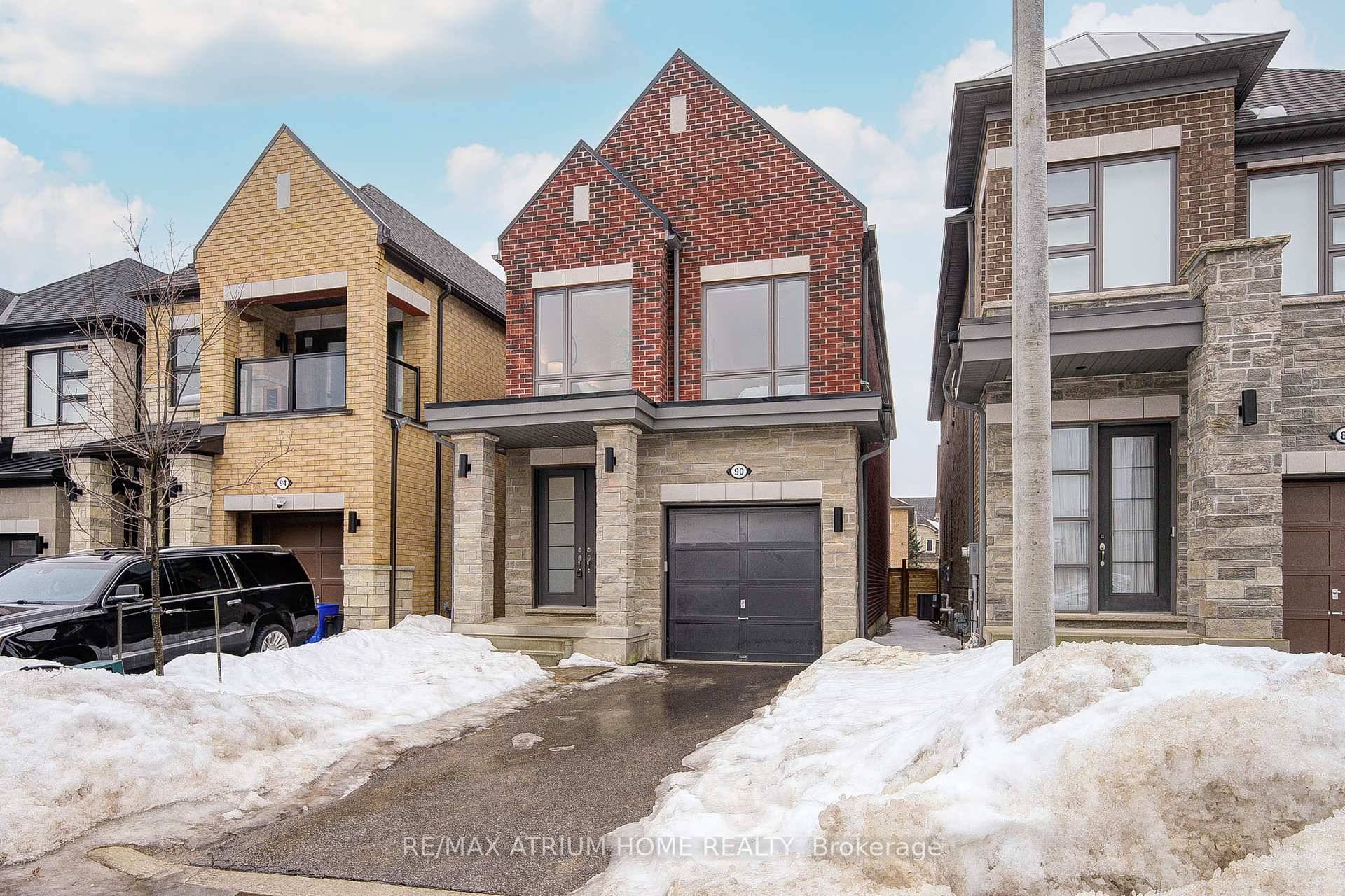 Gorgeous amp ; Functional Open Concept Boasting of Over 2500 Sqft with 9 Feet Smooth Ceilings and Plank Hardwood Floor Thru out Entire House ; Hardwood Stairs W Iron Pickets ...