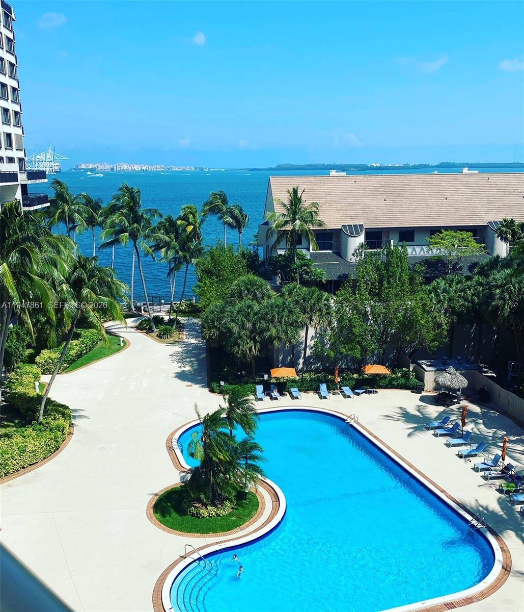 Living your Best Lifestyle in Brickell Key.