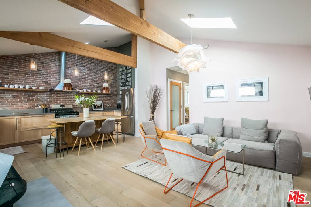 4088   Redwood Ave 3BR Marina Del Rey La