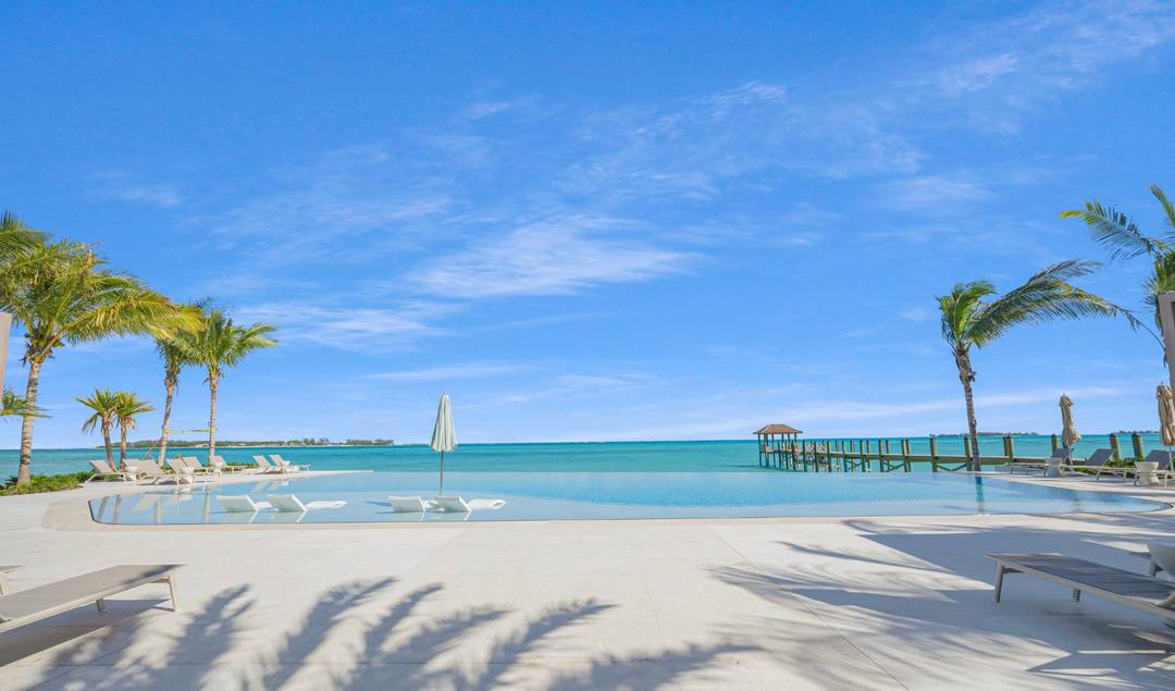 AQUALINA RESIDENCE 204 Condo Cable-Beach New-Providence