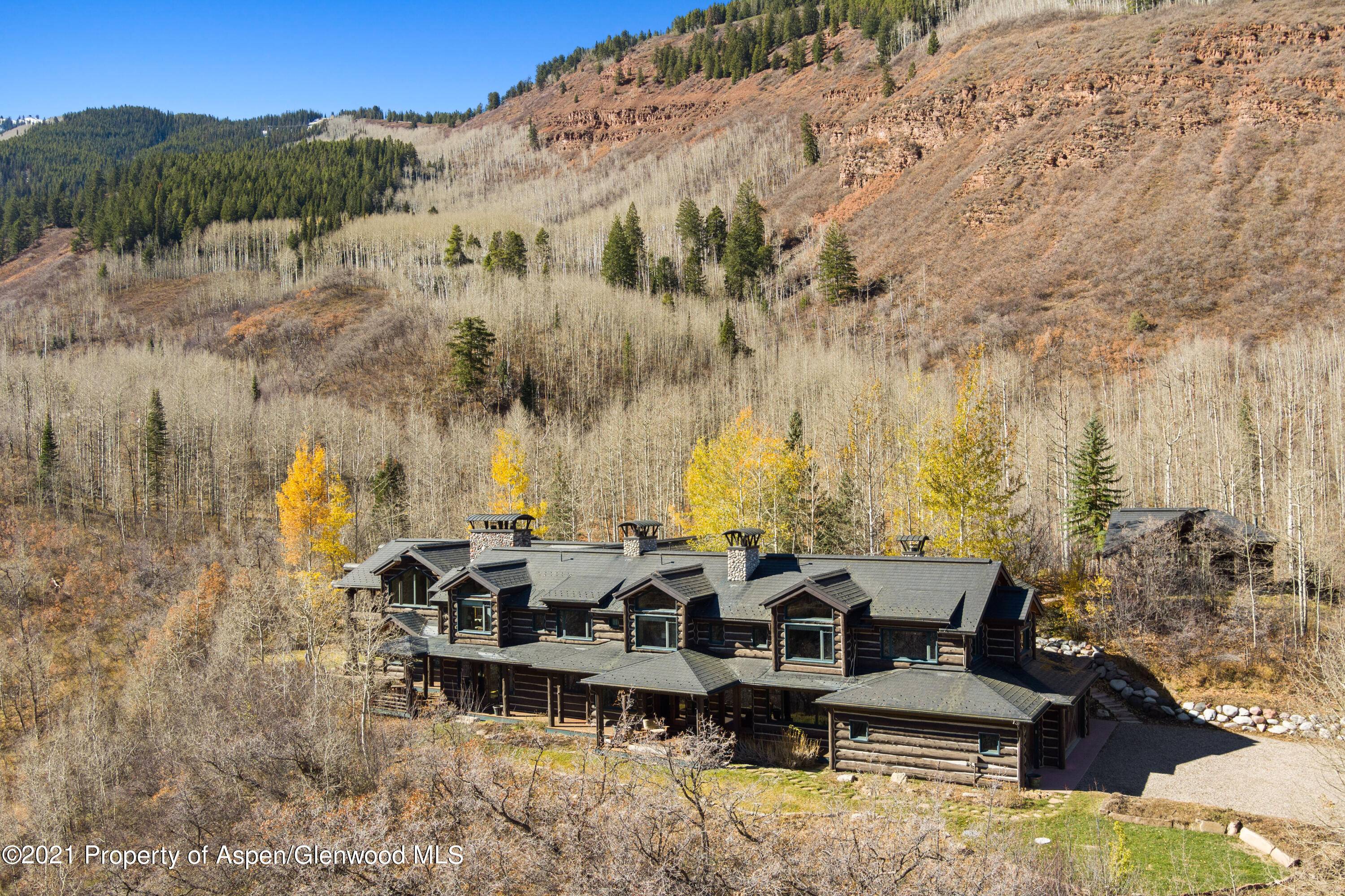 This majestic lodge style home perched above the Castle Creek Valley is located just minutes from downtown Aspen.