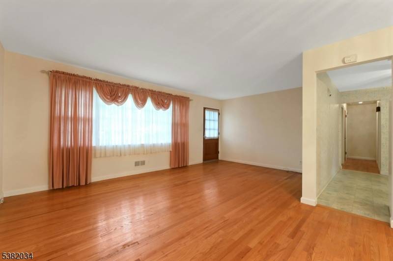 Opportunity knocks ! This charming ranch style home features three comfortably sized bedrooms, a spacious sun filled living room, dining room and eat in kitchen overlooking large bluestone patio perfect ...