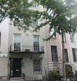 Great opportunity to own a 4 story 2 family unit comprising 2 duplex units.