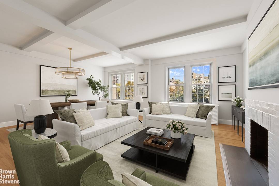 This grand New York, 2 bedroom 2 bath apartment is the perfect blend of Parisian elegance, classic style and enviable location.