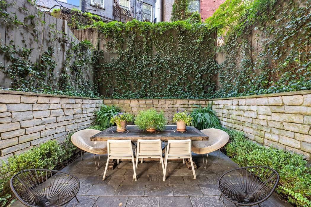 With a prime and perfect West Village location, this glorious townhouse features an exquisite renovation by Architectural Digest s AD100 designer Stephen Gambrel.