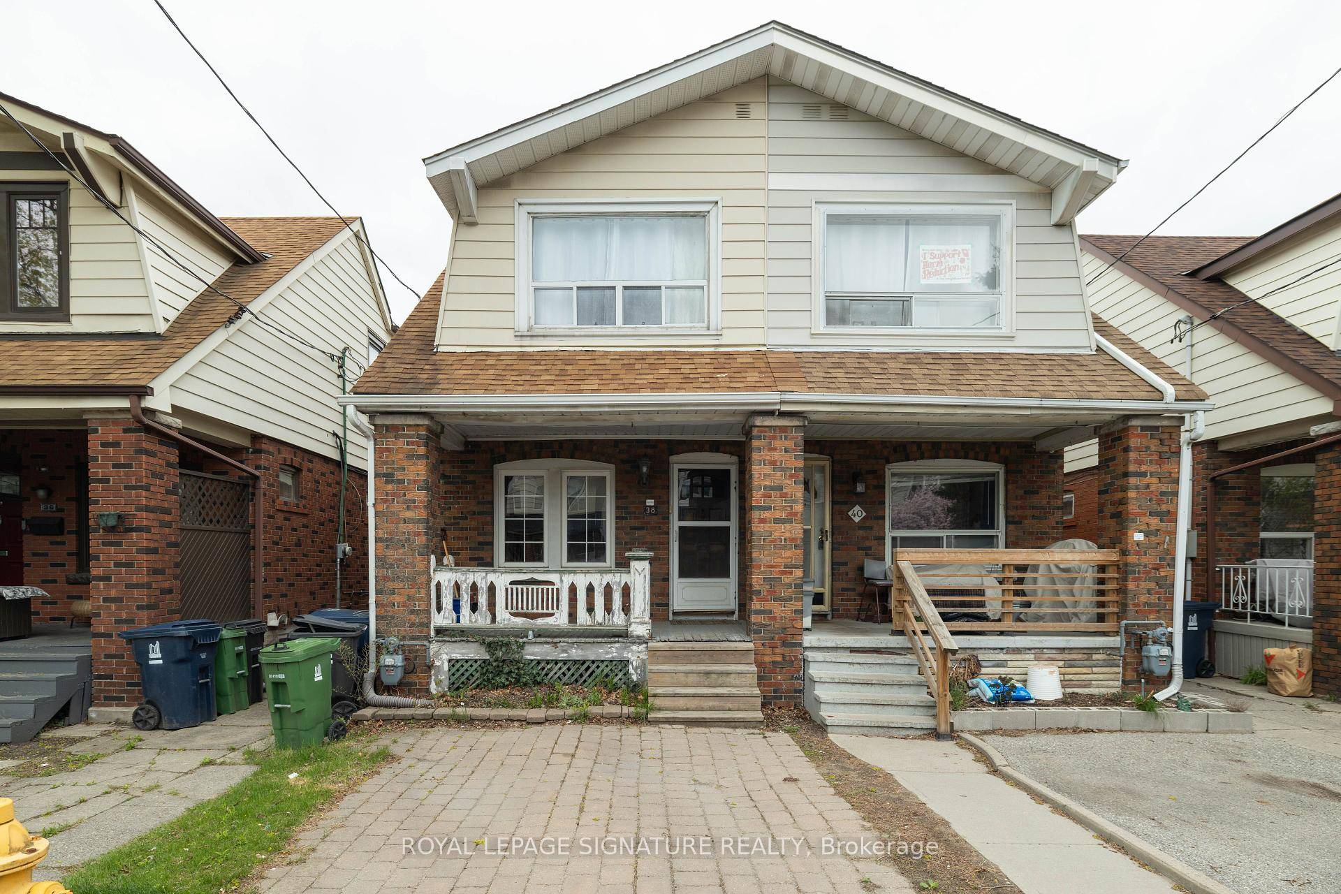 Opportunity Knocks ! This semi detached home is ready to be transformed !