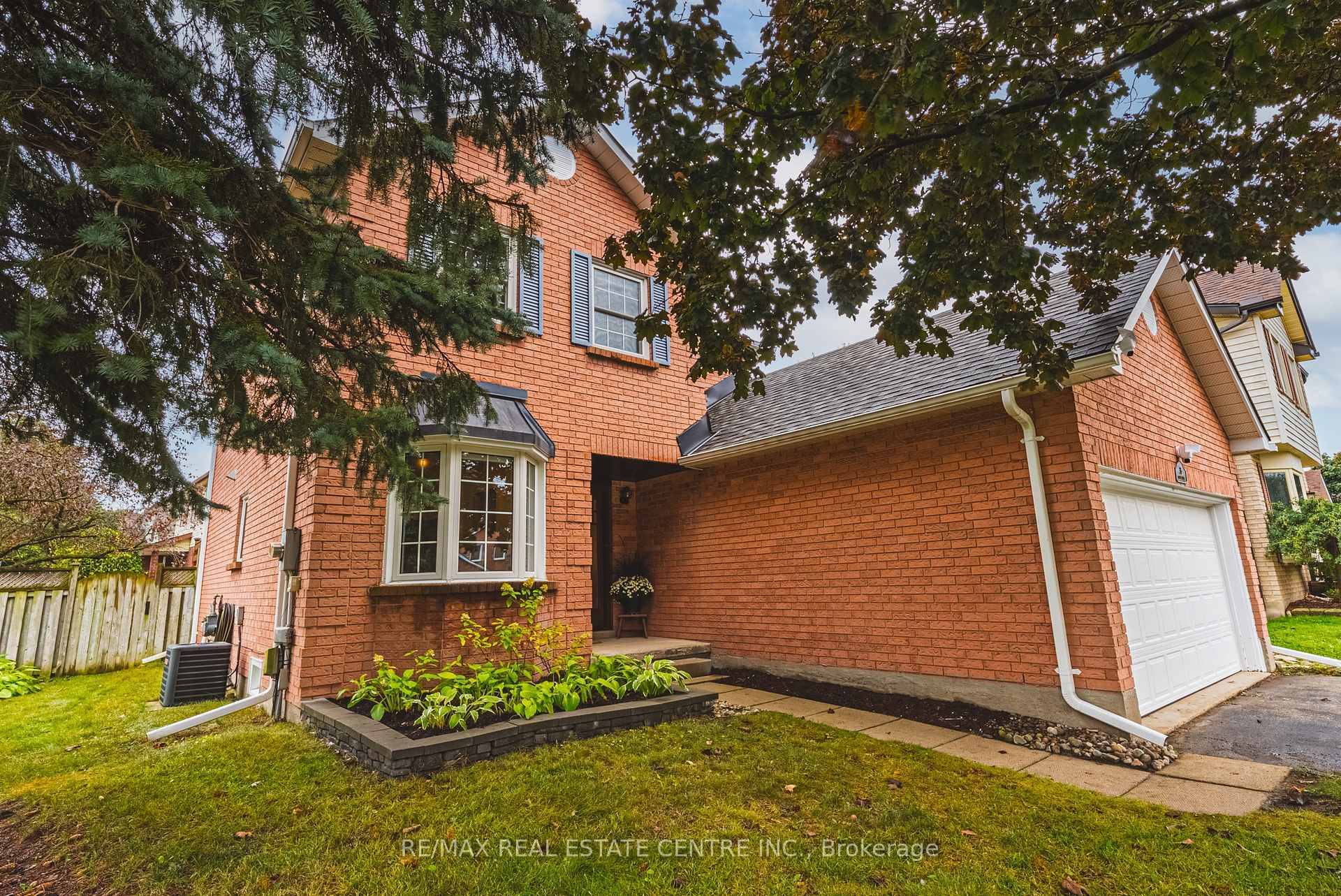Imagine the peace of mind of moving into a home where all the major updates are already donewelcome to this beautifully maintained 3 bedroom, 3 bathroom home in one of ...