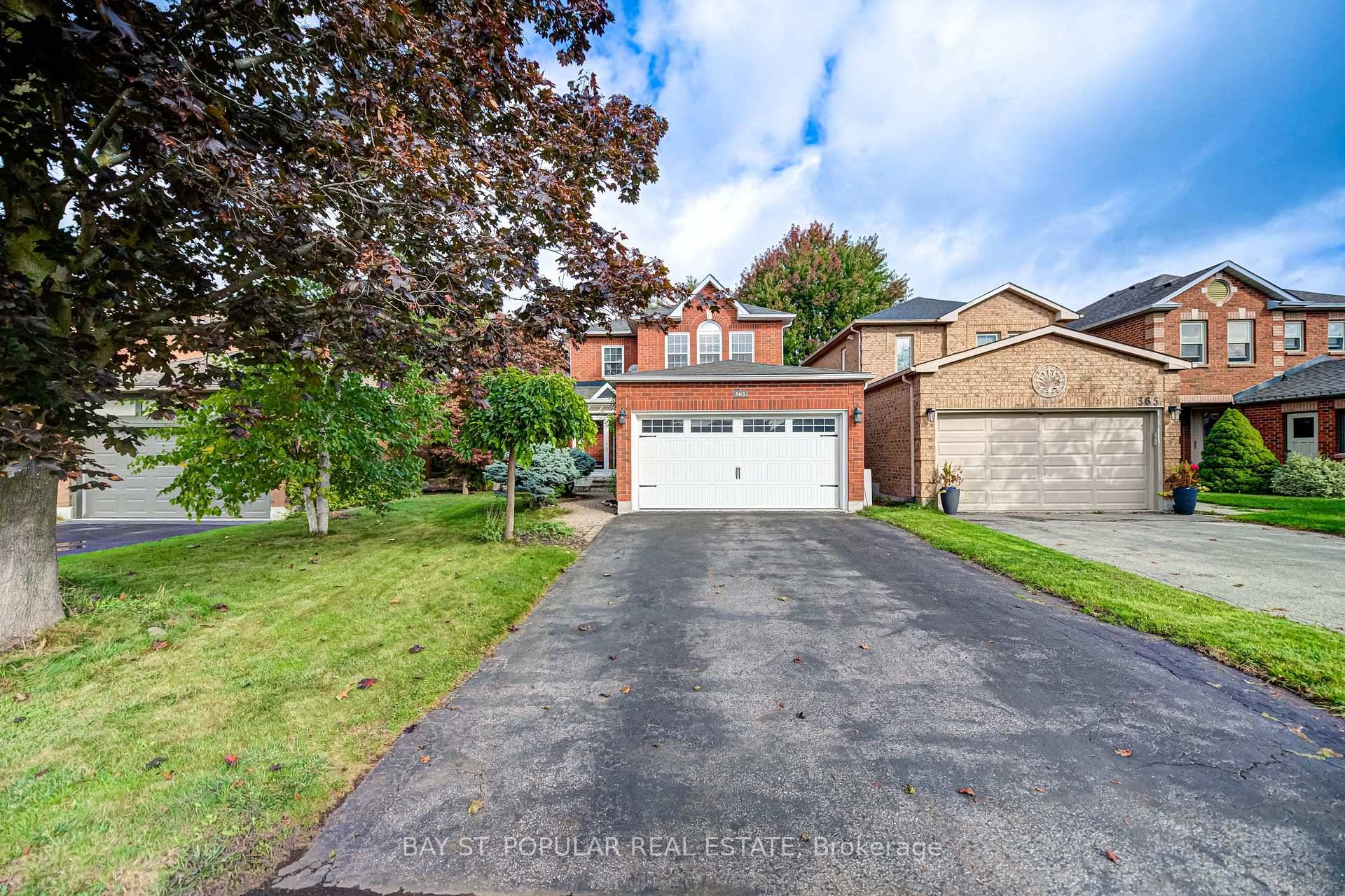Tastefully Updated 4 Bedroom Detached Home With Double Garage In High Demand Newmarket !