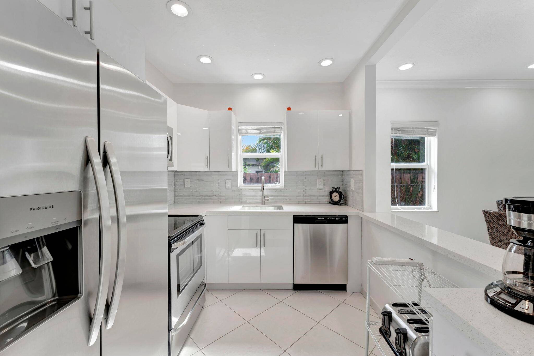 Welcome to your dream coastal retreat !