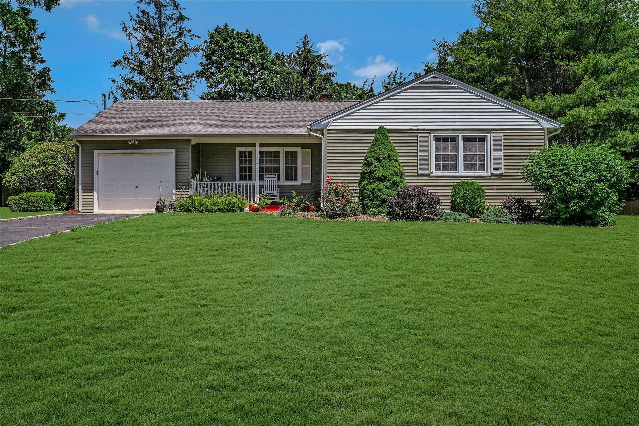 Situated in an area rich in the founding history of Southold Town, what likely began as wooded trails connecting water, homesteads and farmland eventually evolved into today s quiet tree ...