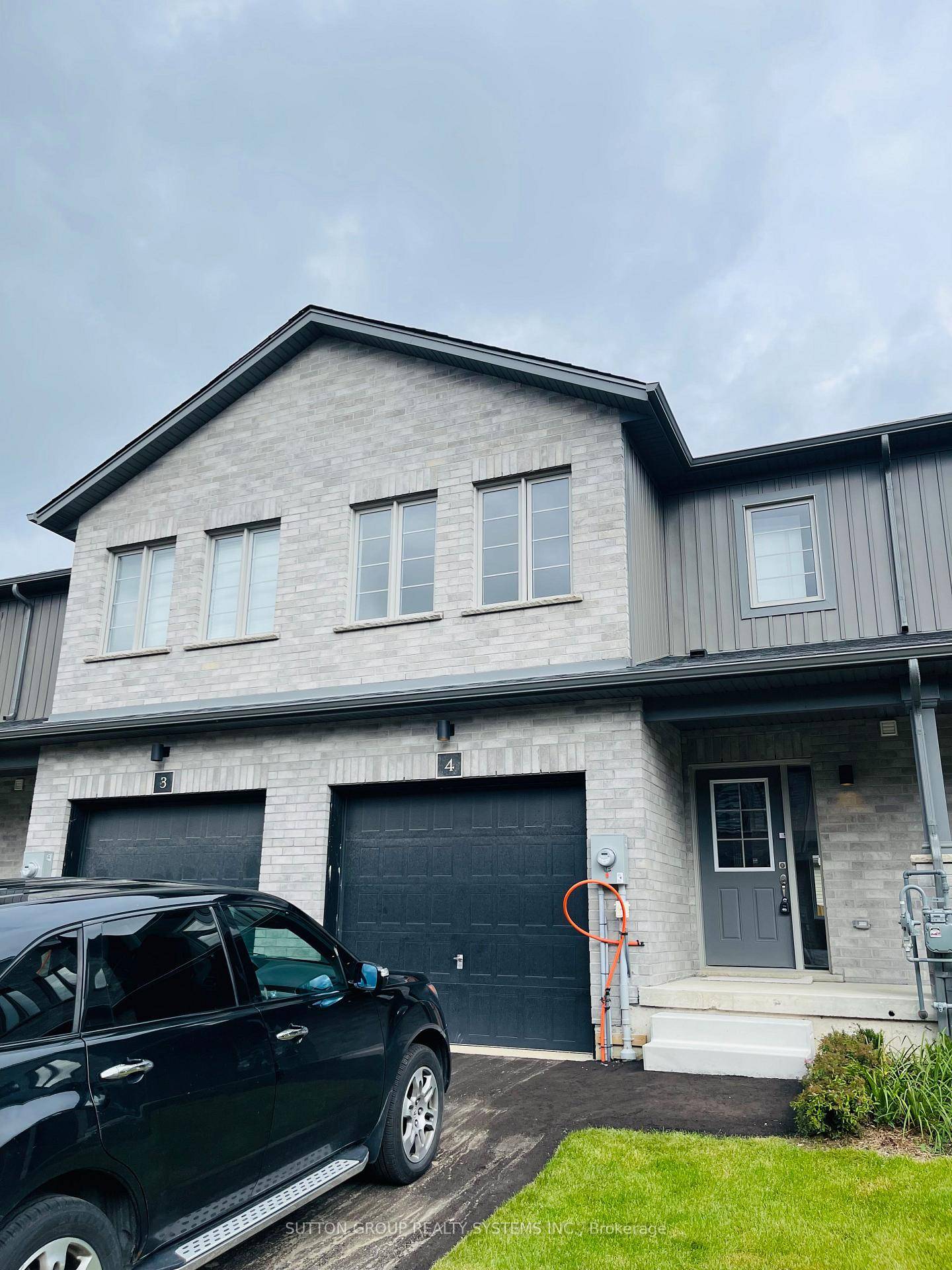 Presenting This Exceptional End Unit 3 Bedroom 2.