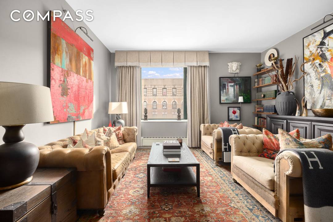 This spectacular 2 bed 2 bath renovated to perfection is located in an equally gorgeous 1920 Beaux Arts building condominium.