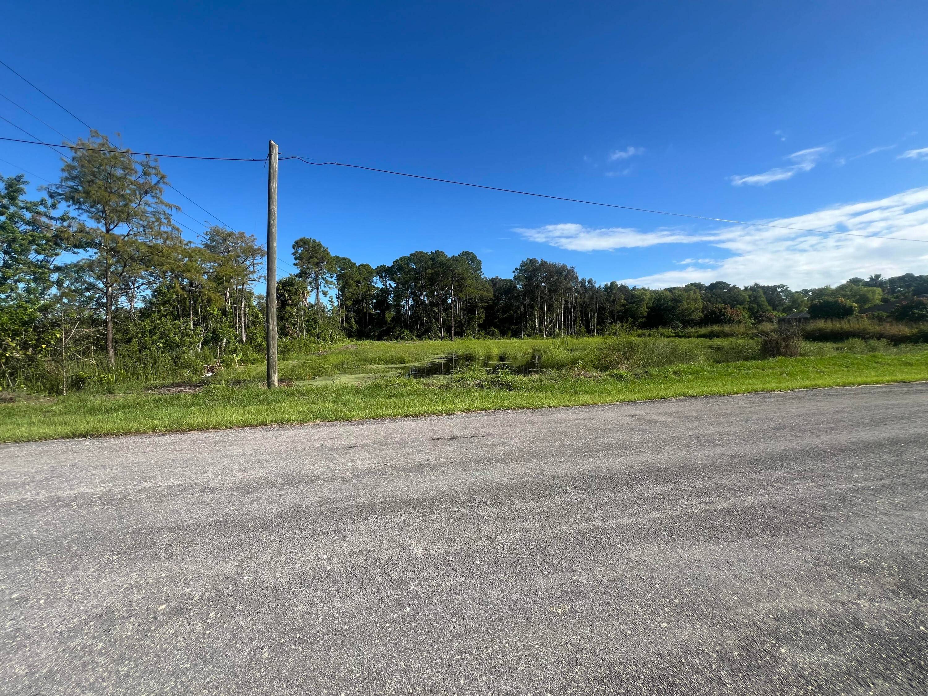 1. 58 Acre in a great Location !