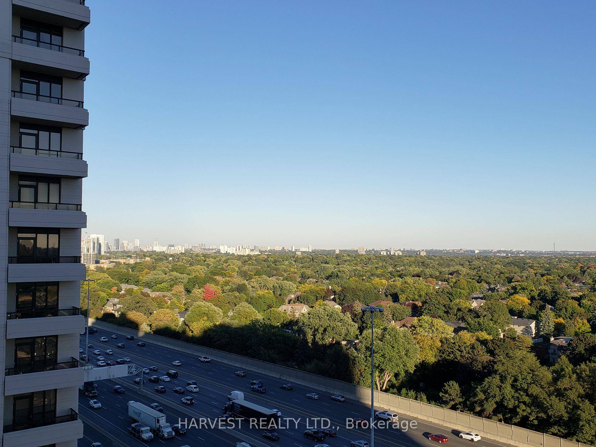 Bright amp ; Spacious Luxury Unit By Tridel, 9 Ft Ceiling, Modern Kitchen, Se Corner Unit, The Den Could Be Bedroom.
