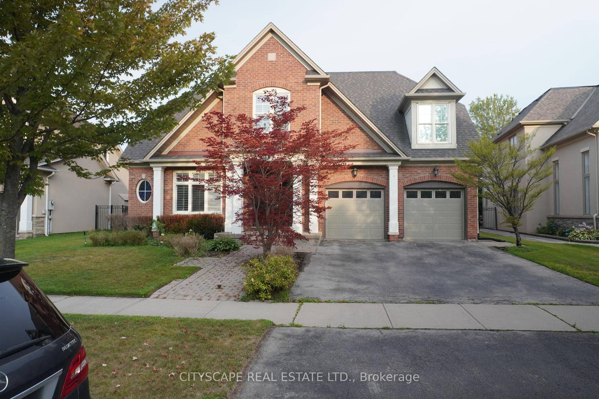 Welcome to this stunning Mattamy built residence in the highly sought after Water colours community of Lorne Park.