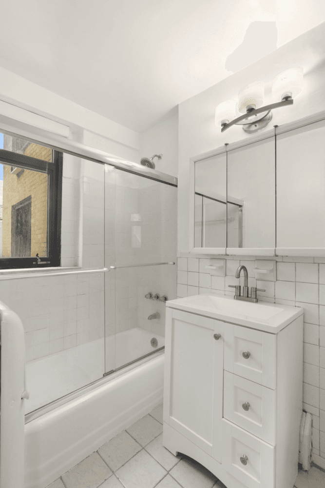 Spacious, Sunlit Jr One Bedroom in Prime Chelsea Location Welcome to Apartment 7RN, a generously proportioned Junior one bedroom now available at the desirable Chelsea Lane cooperative.