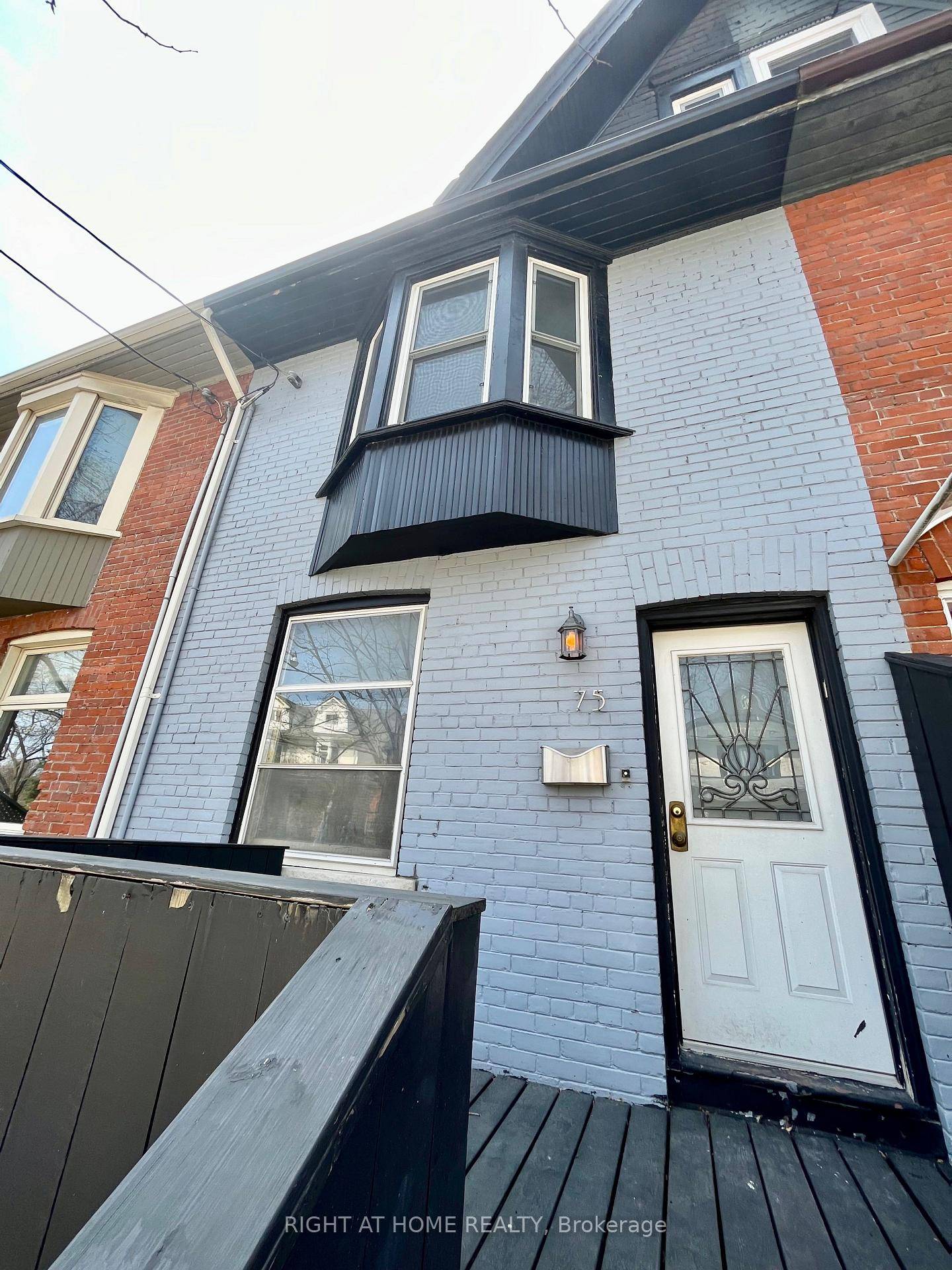 Located On A Quiet Cul De Sac In Riverdale, This Beautiful amp ; Sunny 2.