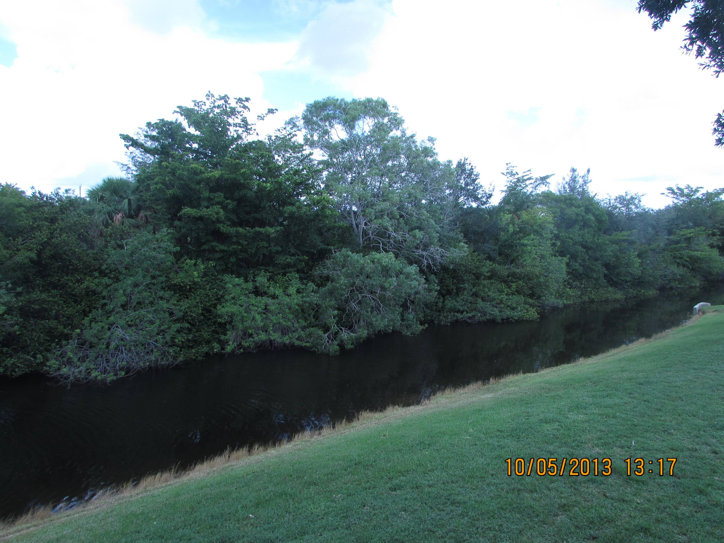 Adorable 2nd floor corner unit, beautiful and peaceful water view from dining room, living room and bedroom.