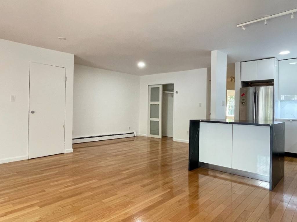 Welcome to 278 Kosciuszko, a spacious, privately owned 2 bed, 2 bath apartment in the heart of Bed Stuy.