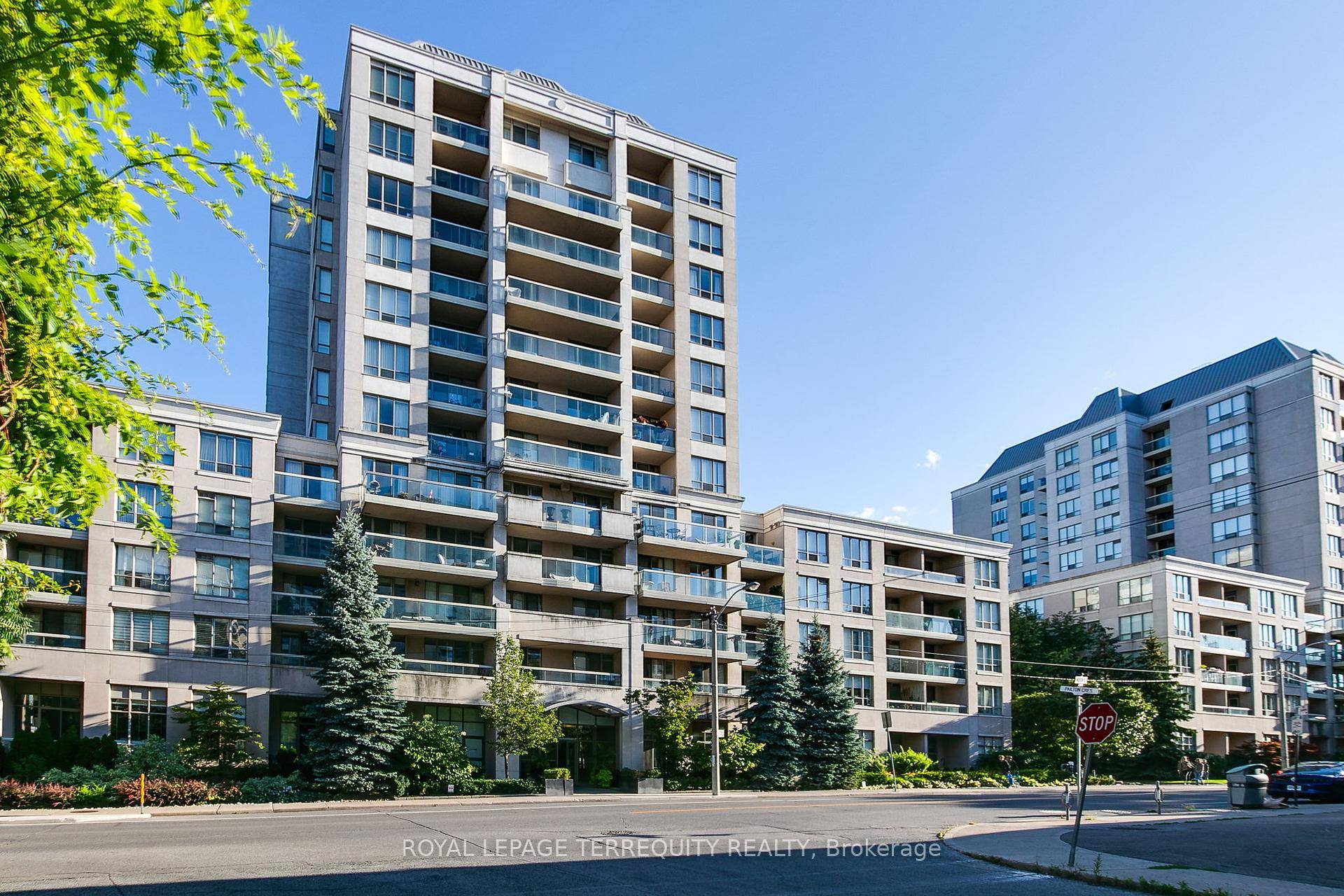 Welcome to the RIO II, located in prime Midtown Toronto.