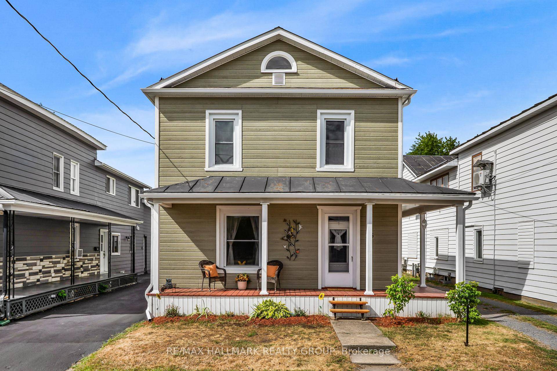 WORKSHOP Garage and fully detached home for 419k !