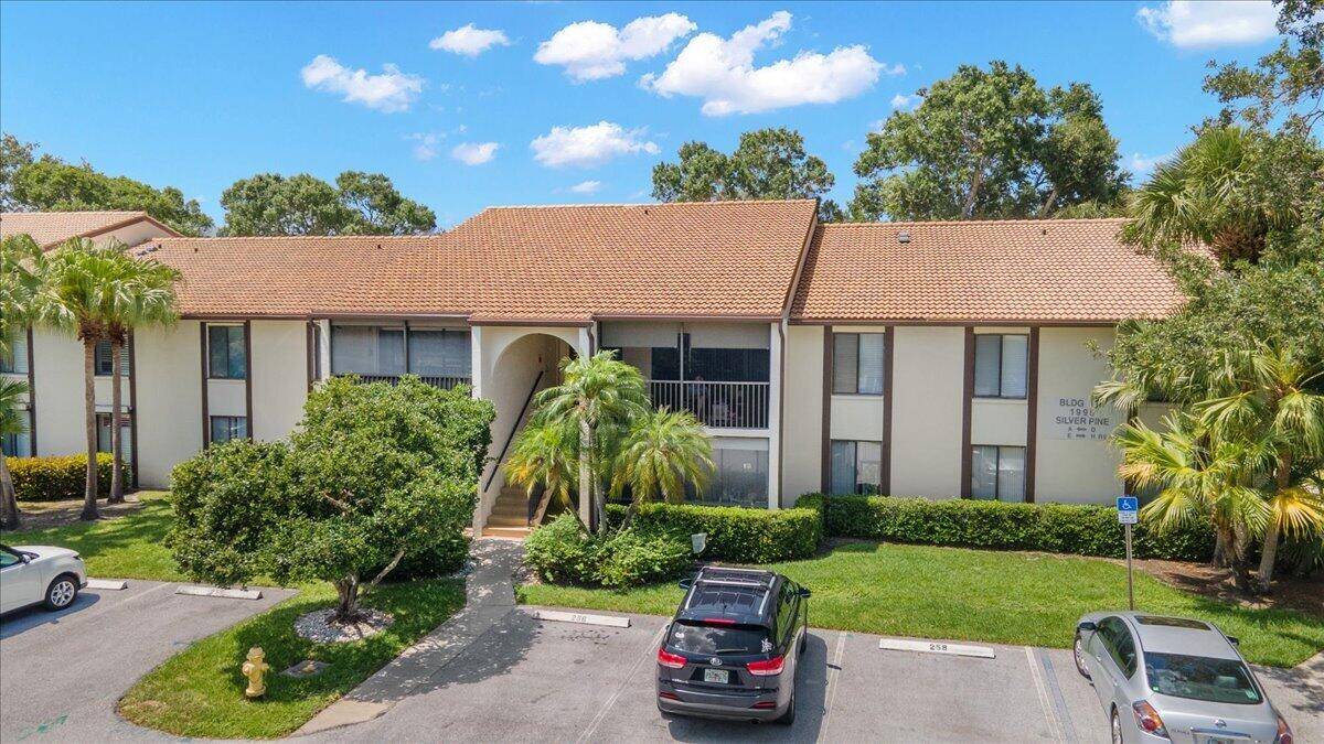 Beautifully remodeled ground floor 3 2 in the highly desirable community of Pine Ridge.