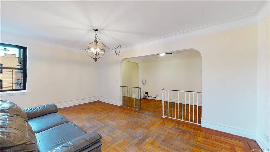 BACK ON MARKET DROP IN PRICE !